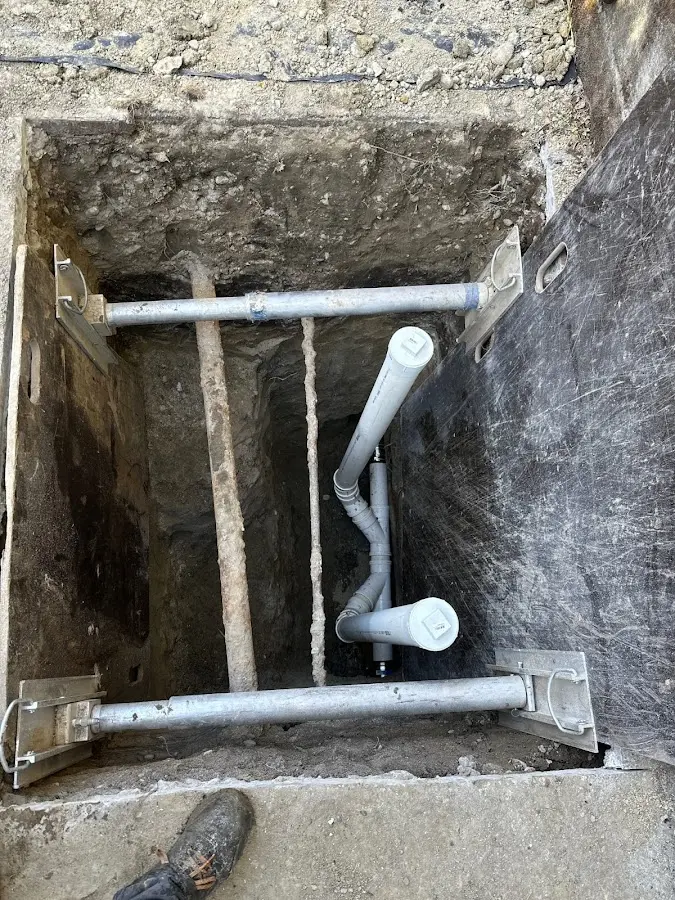 Experienced plumber completing Gas Line Repair work in Town of Pecos